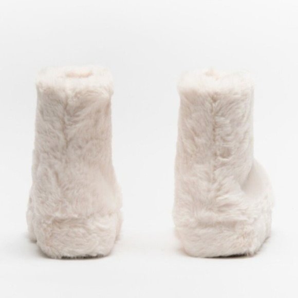 White cream warm cozy fuzzy booties ankle boots slippers slip on - Picture 5 of 8